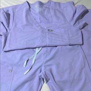 Figs Lavender Scrub Set